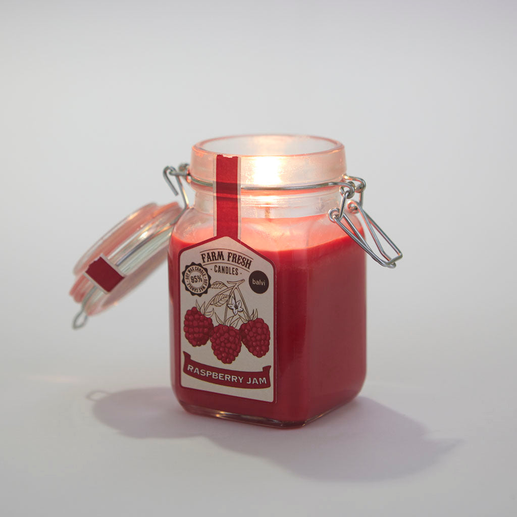 SCENTED CANDLE RED BERRY