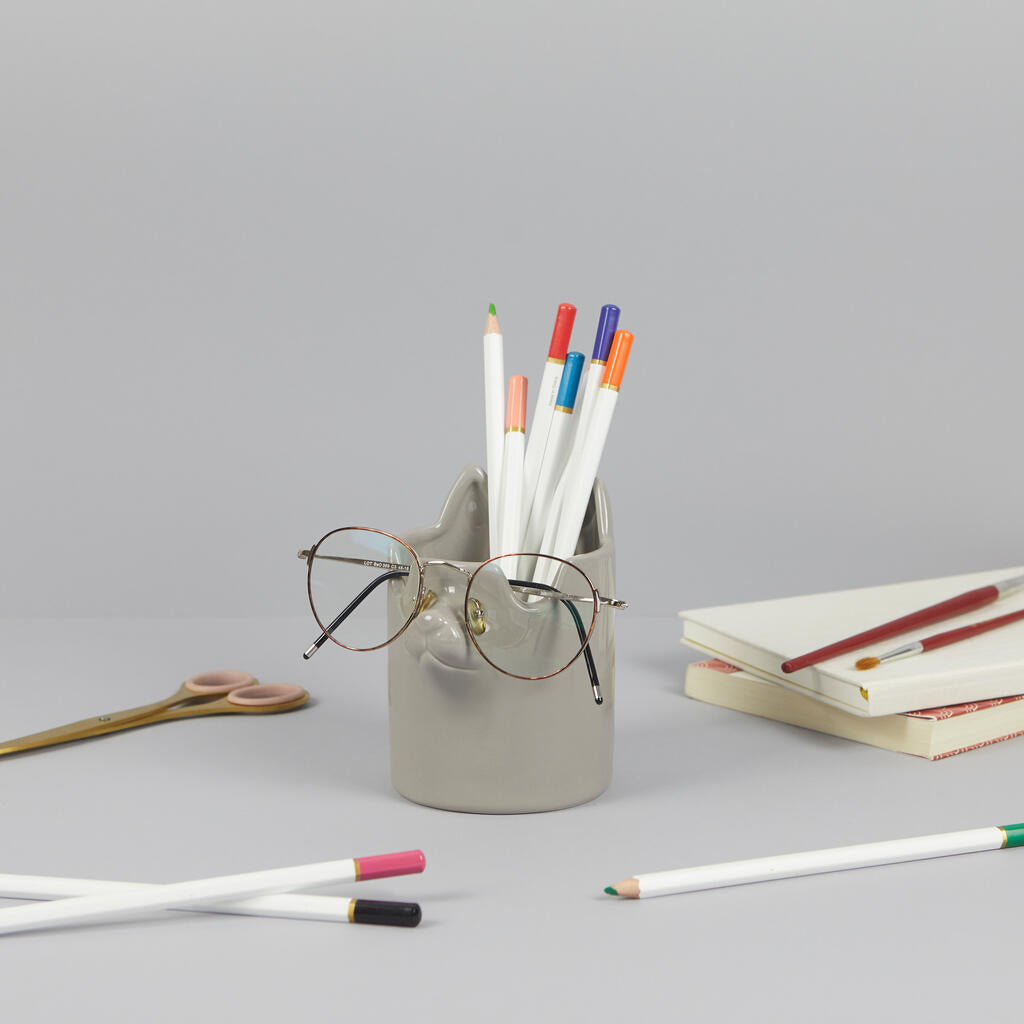 PEN HOLDER GREY NOSY CAT