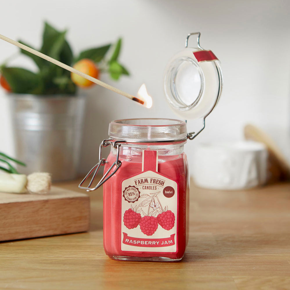 SCENTED CANDLE RED BERRY