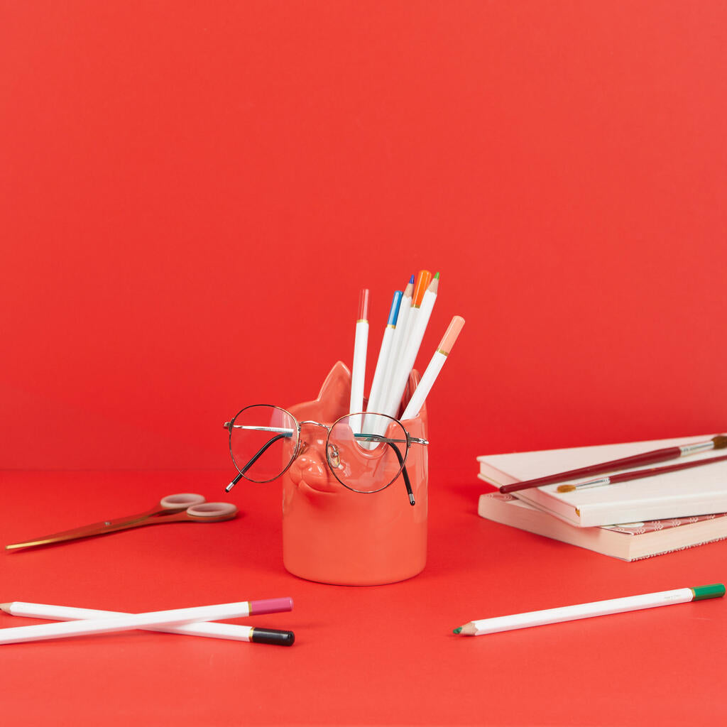 PEN HOLDER RED NOSY CAT