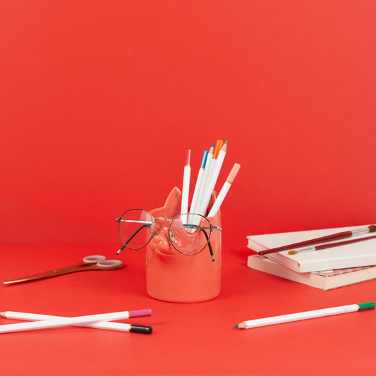 PEN HOLDER RED NOSY CAT