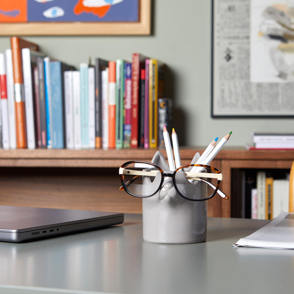 PEN HOLDER GREY NOSY CAT