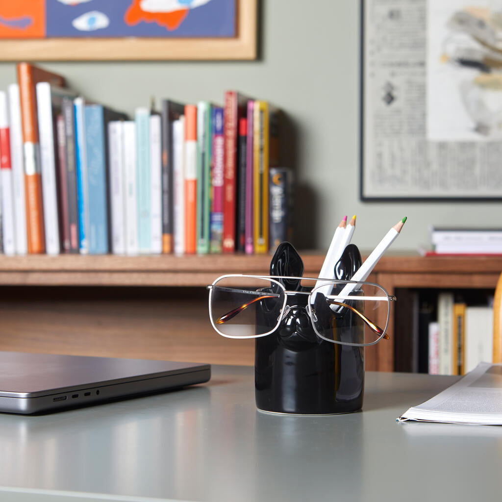 PEN HOLDER BLACK NOSY DOG