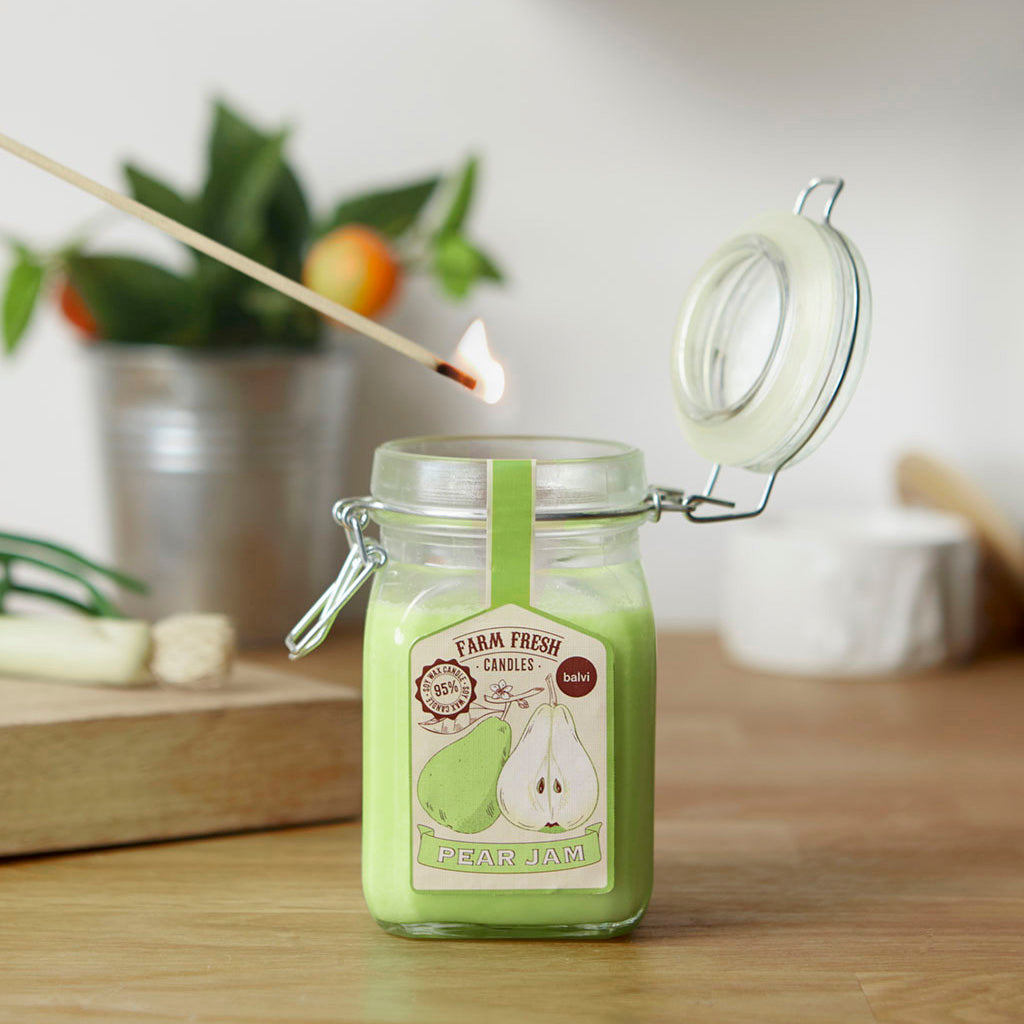 SCENTED CANDLE GREEN PEAR