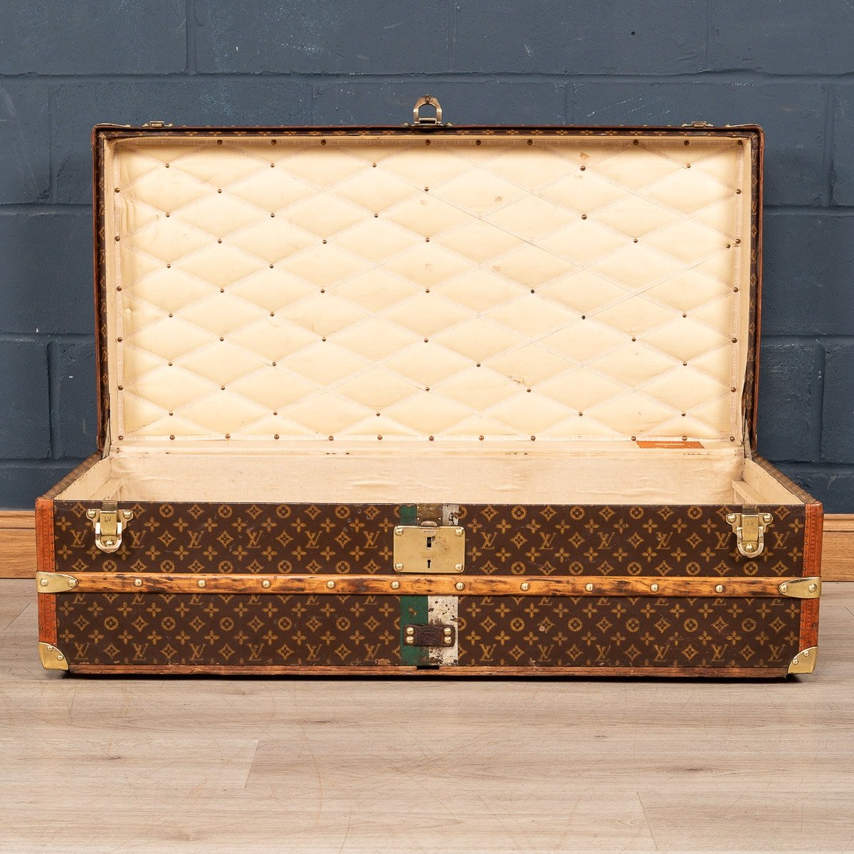 TRUNK LOUIS VUITTON