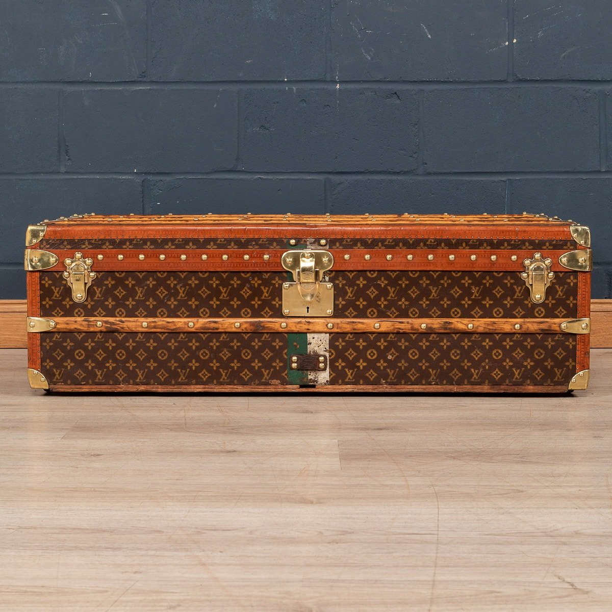 TRUNK LOUIS VUITTON